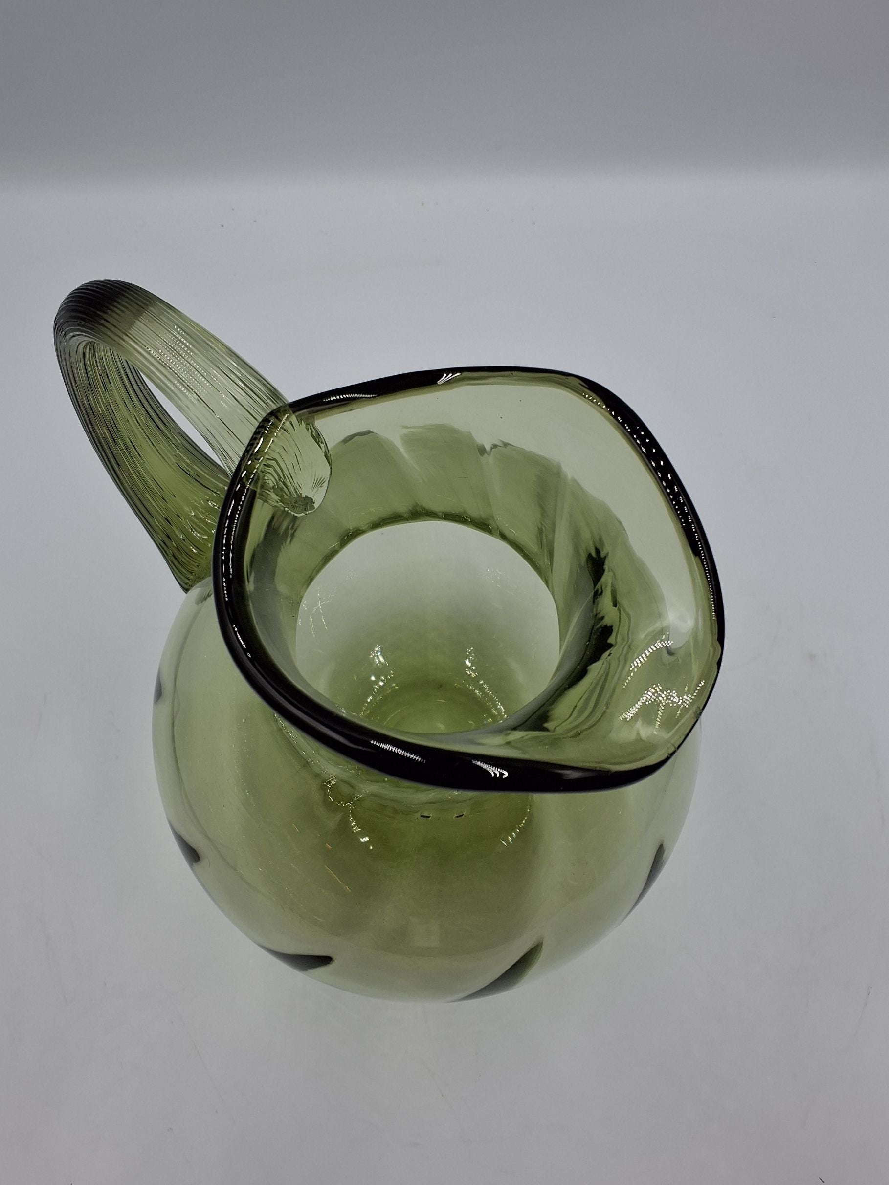 Anna von Lipa swirl kande